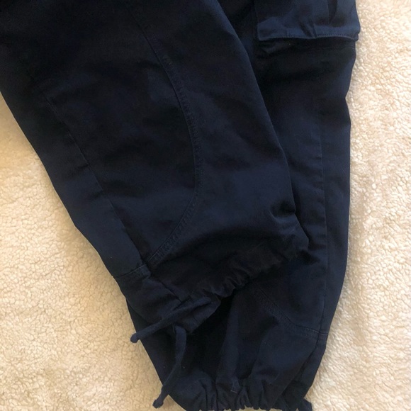 Women’s REVICE navy cargo pant/jogger - Picture 5 of 5